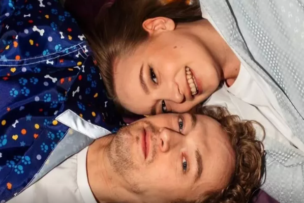 Aktyor və həyat yoldaşı bir-birini bıçaqlayıb ÖLDÜRDÜ