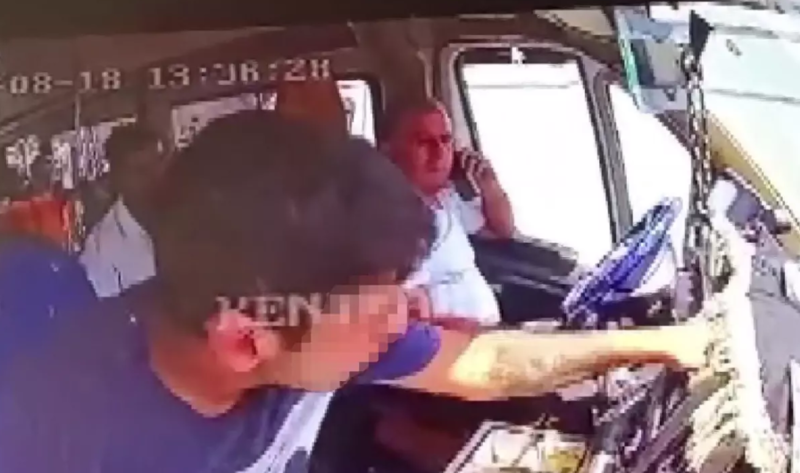 Sərnişin mikroavtobusdakı pulları oğurlayıb qaçdı