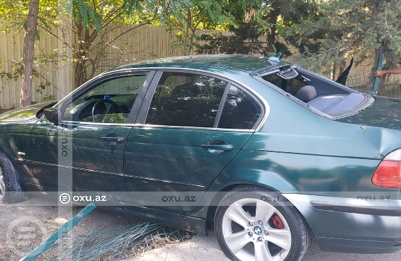 Mingəçevirdə 19 yaşlı sürücü süpürgəçi qadını vurdu, avtomobil aşdı: XƏSARƏT ALANLAR VAR