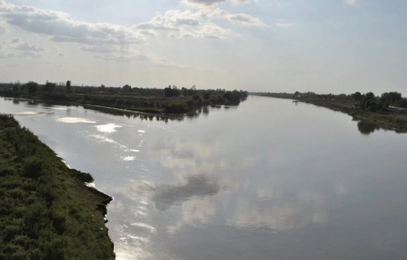 Mingəçevirdə 56 yaşlı sərxoş kişi Kürə yıxılıb boğuldu