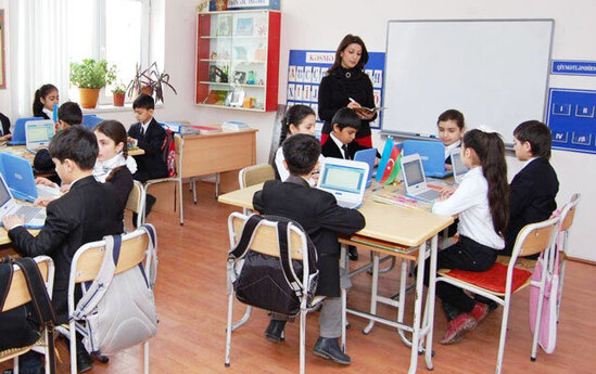 "Bəzi müəllimlər məktəbdə digər işlərlə məşğul olurlar"