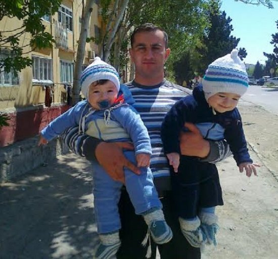 "Atam bizdən niyə küsüb gedib?" - Əkiz oğlanların şəhid atası - FOTO