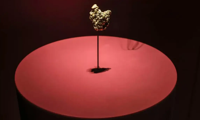 Fransada muzeydən milyonluq qızıl oğurluğu