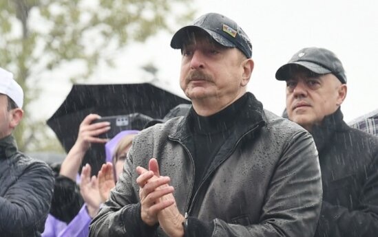 Prezidentin Şuşada kövrəldiyi an - VİDEO