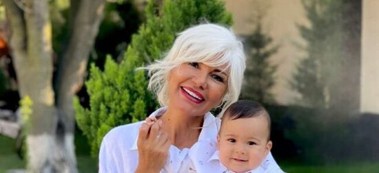 Nərgiz Cəlilova ilk dəfə nəvəsi ilə fotosunu paylaşdı