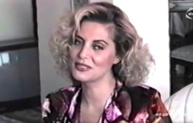 "Azərbaycanlılar kimi sevəcəyini yaxşı bilir" - Məşhur müğənninin arxiv görüntüləri - FOTOLAR