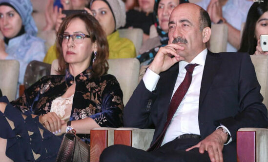 Sabiq nazirin xanımının vergi borcu üzə çıxdı