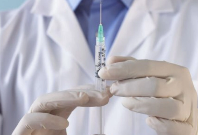 Bərdədə dörd yaşlı uşaq evdə vurulan iynədən ölüb