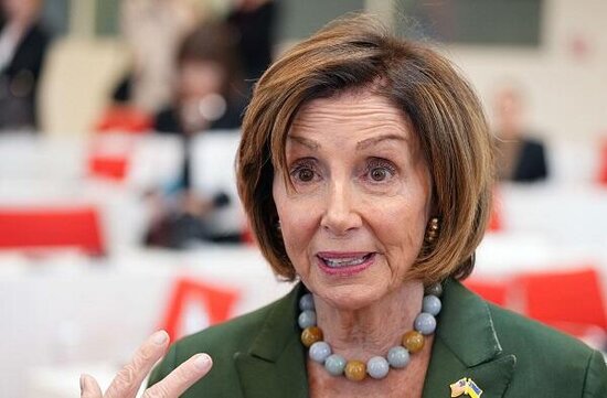 Pelosi Paşinyanla görüşdə Rusiyaya hücum etdi