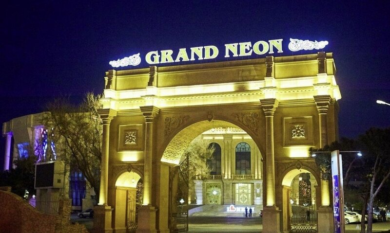 Bakıda toy zamanı şadlıq evində yanğın - "Zalda bir nəfər qalmasın"+Video