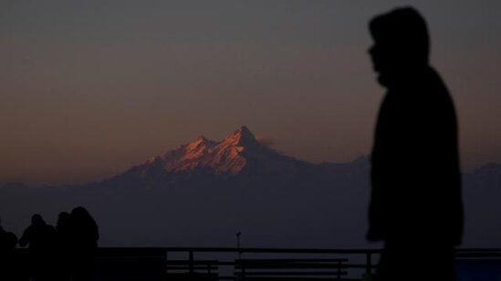 Nepalda dağlara tək çıxmaq qadağan olunub