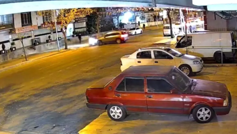 Nə olduğunu anlamadı! - Qorxunc qəza kamerada! - VIDEO