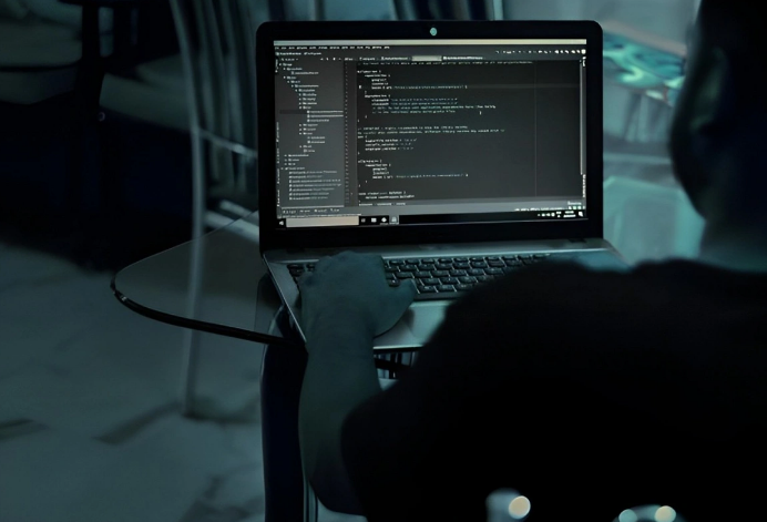 Vətəndaşı aldadıb 35 min manatdan çox pulunu MƏNİMSƏDİLƏR