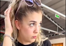 Arvadını ofisiant qıza dostu kimi təqdim etdi, qadın elə reaksiya verdi ki... - VİDEO