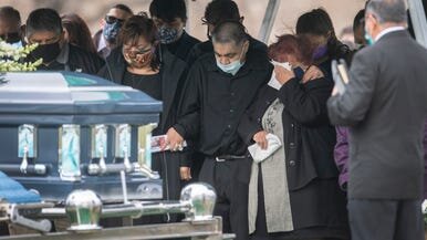 Ölənlərin sayı pik nöktəyə çatdı-Nyu-Yorkda morq qıtlığı