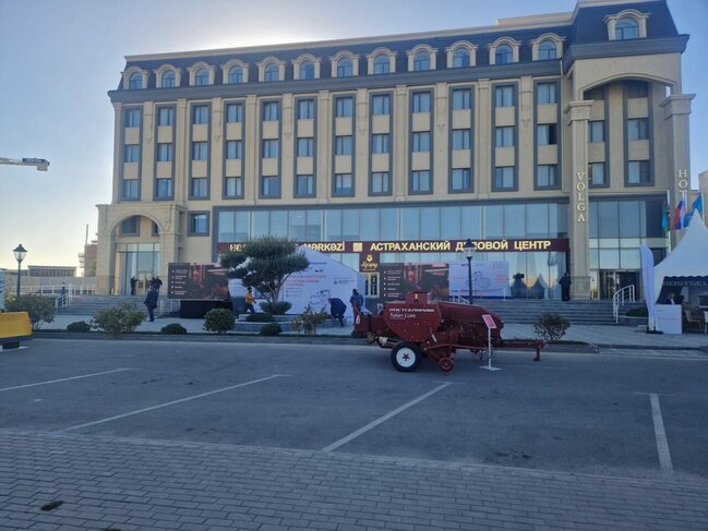 Bakıdakı "Həştərxan İş Mərkəzi"ndə "Rusiya-Azərbaycan Tarla Günü 2022" sərgisi baş tutdu- FOTOLAR