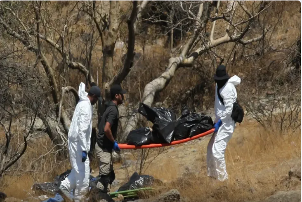 48 kisə insan qalığı tapıldı