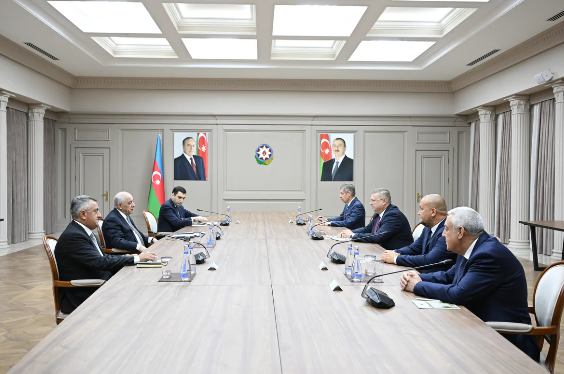 Əli Əsədov Denis Afanasyevi qəbul edib