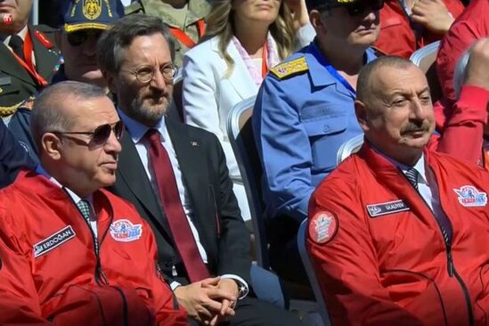 Uşaqlıqdan "Hoca" olan, küçədə alver edən, futboldan siyasətə gələn adam - ONU TANI