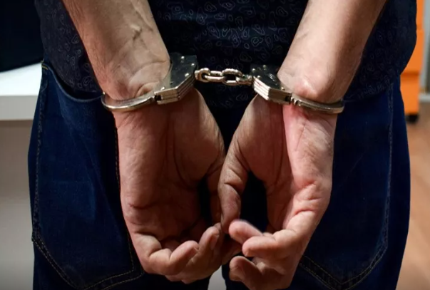 Məşhur müğənni yeniyetmə qızı öldürdü