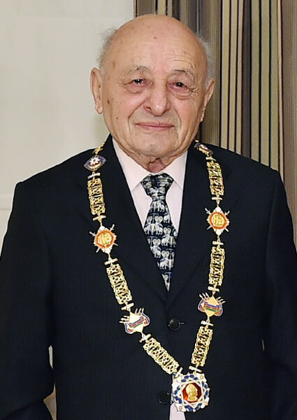 98 yaşlı Ömər Eldarov ad günündə belə rəqs etdi - Video