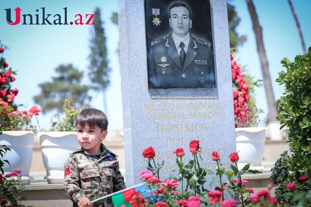 3 yaşlı Polad Həşimov... - FOTOLAR