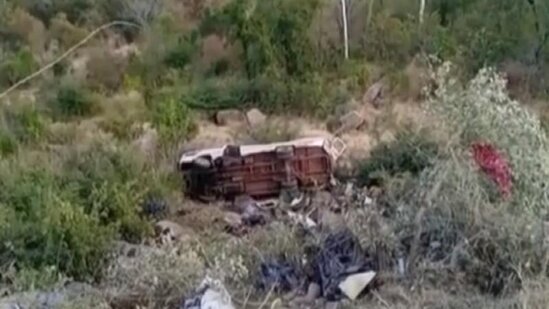 Zambiyada avtobus yük maşını ilə toqquşdu: 24 nəfər öldü