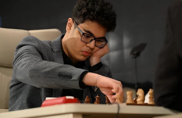 Azərbaycanlı şahmatçı erməni rəqibini məğlub edib