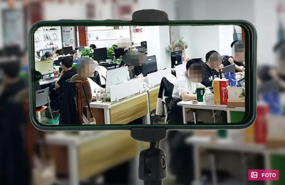 Ofis realiti-şou kimi: Çin biznesində yeni trend mübahisələrə səbəb oldu