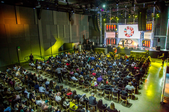 Oriflame şirkəti Azərbaycandakı fəaliyyətinin 20 illik yubileyini qeyd edib - FOTOLAR