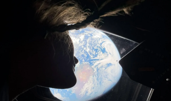 "Orion" pilotlu kosmik gəmisi Ay ətrafında uçuşunu başa vurub və Yerə qayıdır