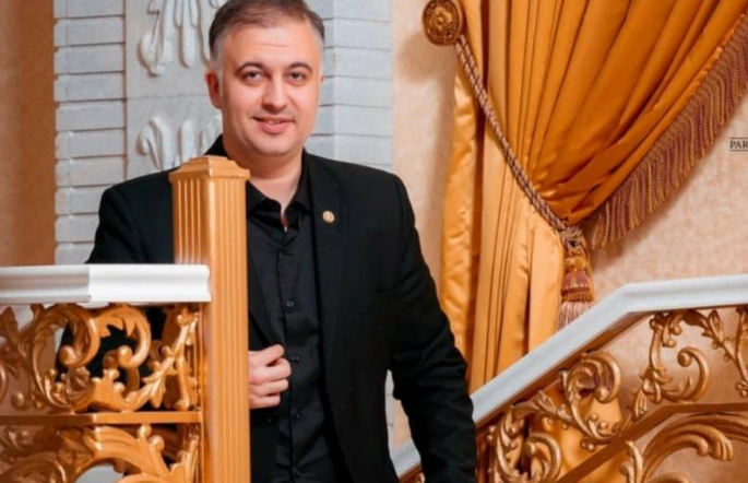 "Sənin mahnıların zibillikdir"