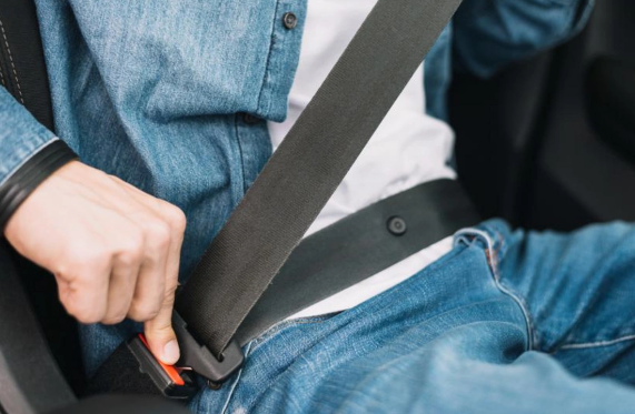 Avtomobil xəbərdarlıq etmədən sizi "bişirə" bilər: Gizli funksiya salonu sobaya çevirir