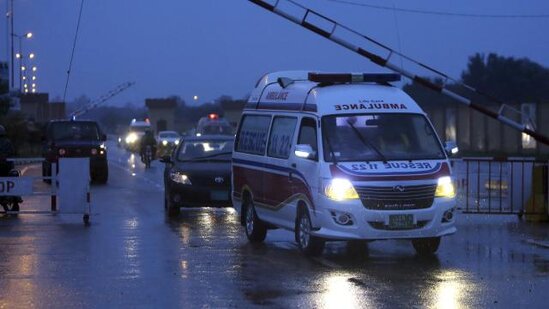 Pakistanda pulsuz ərzaq paylanması zamanı 11 nəfər ölüb