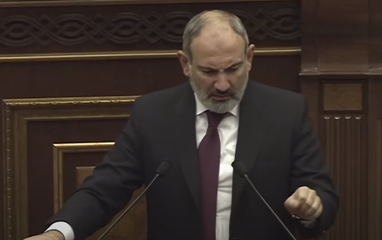 Paşinyanın çətin anları... - VİDEO