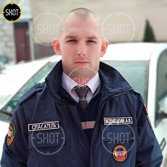 Rusiyalı kişinin oğlunu çayda batırmaq üçün çantada daşımasının görüntüləri yayıldı - FOTO/VİDEO