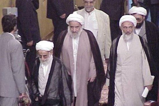 İranda ŞOK HADİSƏ: Mollanın buna görə qulağın kəsdilər - FOTO