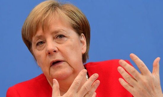 Merkel səhhəti ilə bağlı açıqlama verdi