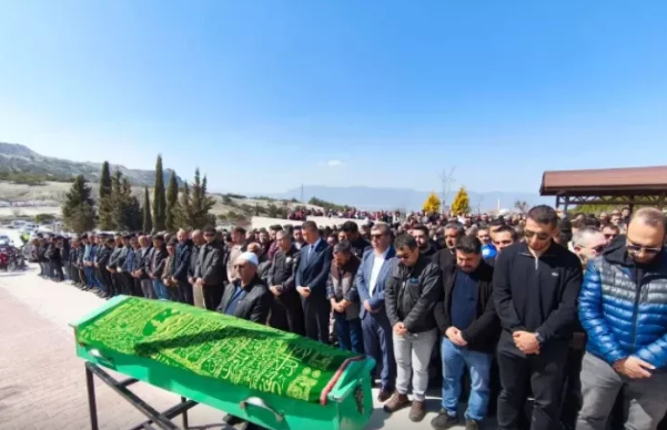 Polis rəisi maşınında ölü tapıldı