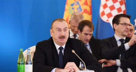 Президент Азербайджана встретился с комиссаром Европейской комиссии