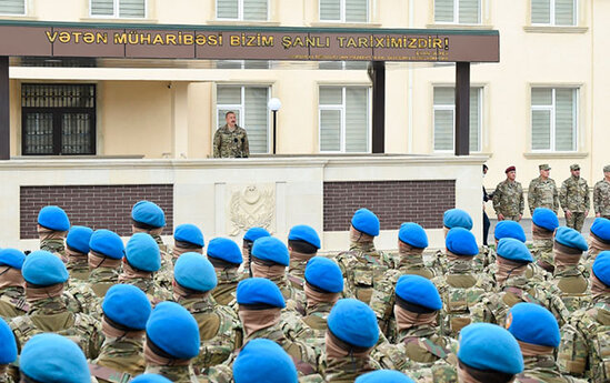 "Sıldırım qayaları görəndə gözlərimin önünə siz gəlirsiniz"