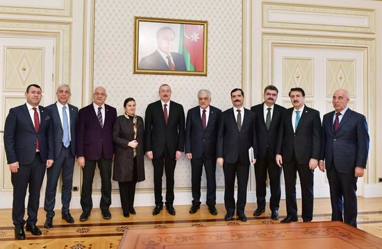 Президент Ильхам Алиев принял главу группы межпарламентской дружбы Турция-Азербайджан (ФОТО)