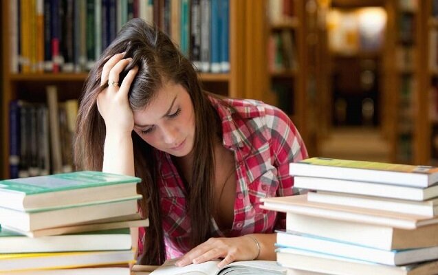 Qeyri-ixtisas fənləri tələbələrin inkişafına töhfə verir, yoxsa onları yükləyir? - AÇIQLAMA