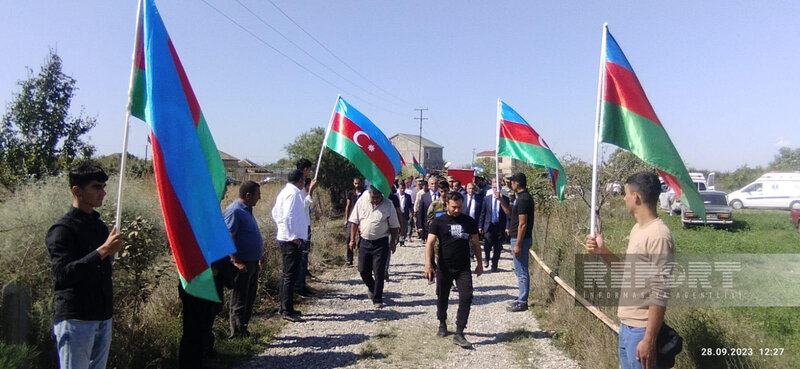 30 il əvvəl Füzulidə itkin düşən hərbçi Salyanda dəfn edilib - FOTO