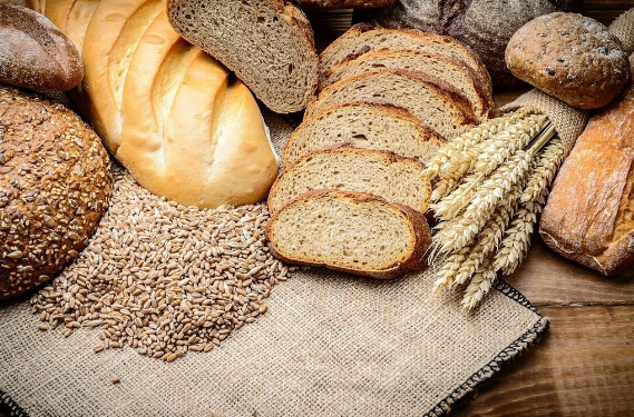 Qarında köp olduqda, imtina edilməli olan qidalar açıqlandı