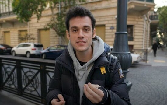 Bir qəpiyi belə olmadan Bakıda gün keçirdi - VİDEO