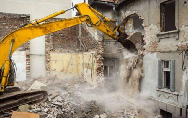 Bakının iki rayonunda qəzalı binalar söküləcək - Ünvanlar