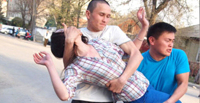 "Azərbaycanda qız qaçırma halları ənənəyə çevrilib"- AÇIQLAMA