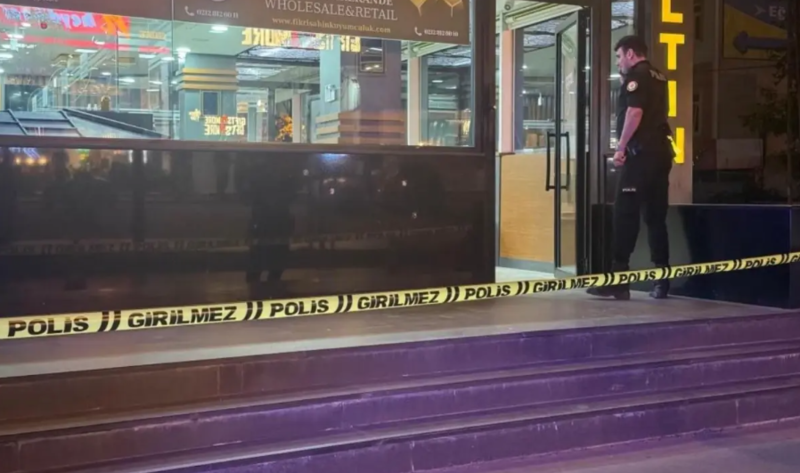 Axşam saatlarında qızıl mağazasına güllə yağdırdılar