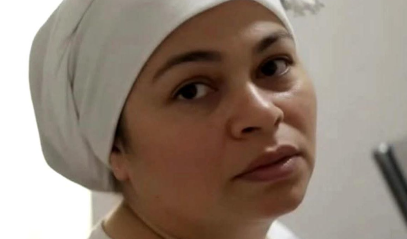 Evi yanan qonşusuna köməyə gedən qadın canından olub - VİDEO